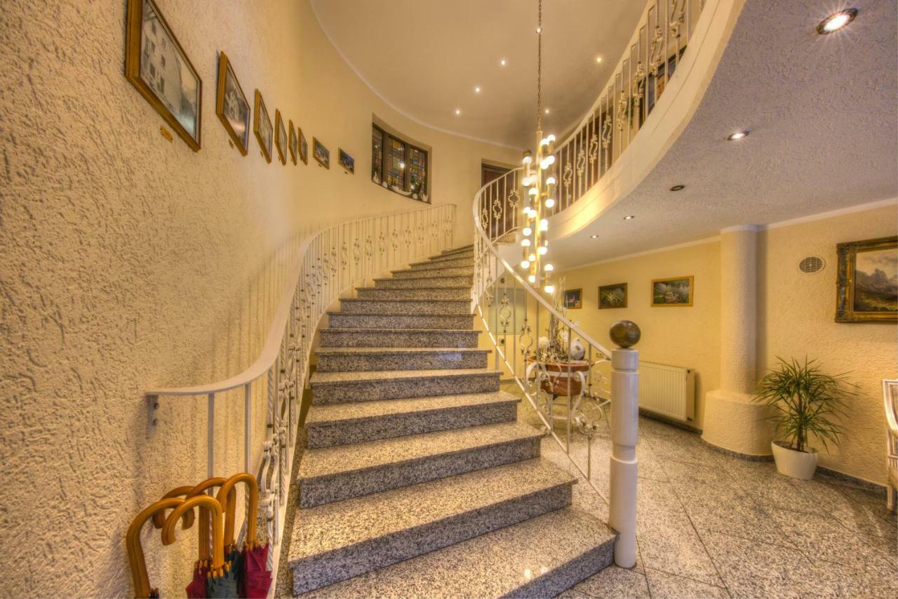 Hotel Burgfrieden バイルシュタイン エクステリア 写真