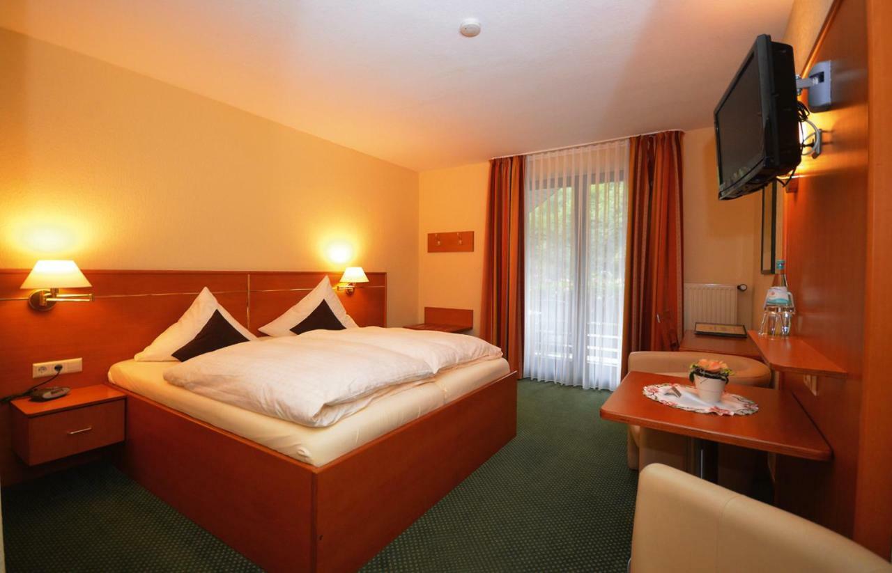 Hotel Burgfrieden バイルシュタイン エクステリア 写真
